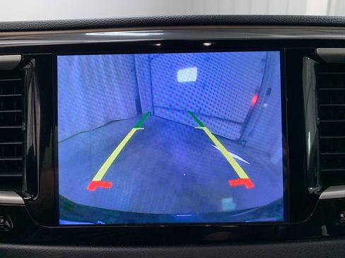 Used 2017 Chrysler Pacifica Touring-L FWD image 29
