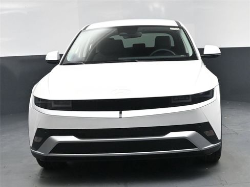 New 2026 Hyundai Ioniq 5 SEL image 11