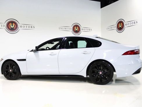 Used 2021 Jaguar XF R-Dynamic SE image 32