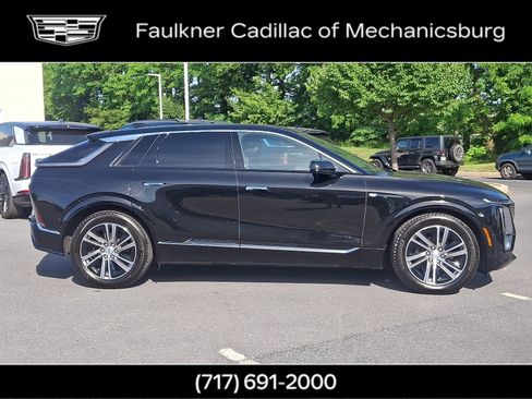 Certified 2024 Cadillac Lyriq Luxury w/ LPO, Floor Liner Package AWD/4WD image 8