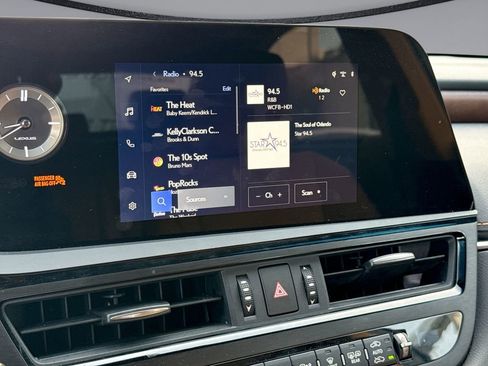 Used 2025 Lexus ES 350 w/ Premium Package FWD image 23