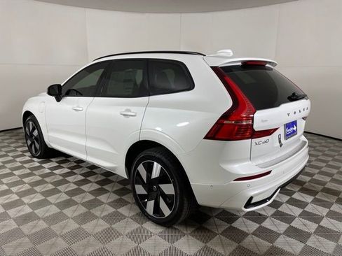 Certified 2024 Volvo XC60 T8 Plus w/ Protection Package Premier image 8