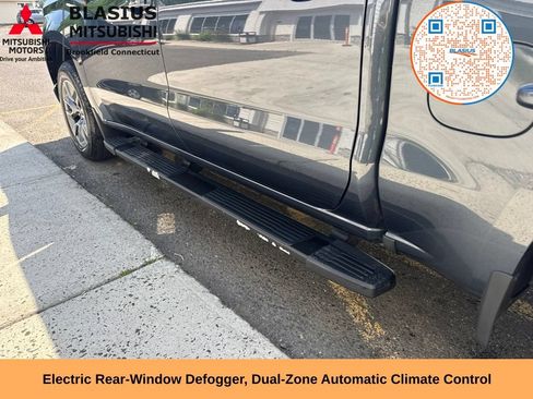 Used 2022 Chevrolet Silverado 1500 RST w/ Safety Package AWD/4WD image 15