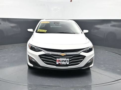 Used 2024 Chevrolet Malibu LT FWD image 2