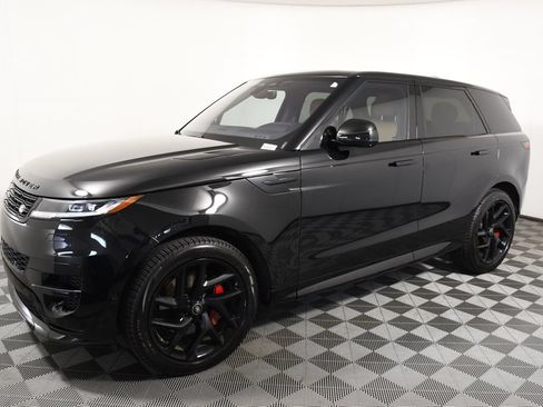 Used 2023 Land Rover Range Rover Sport SE Dynamic AWD/4WD image 2