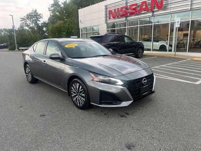 Used 2023 Nissan Altima 2.5 SV w/ SV Premium Package