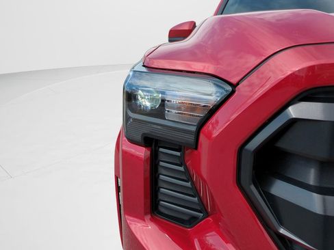 Used 2025 Toyota Tacoma SR5 image 9