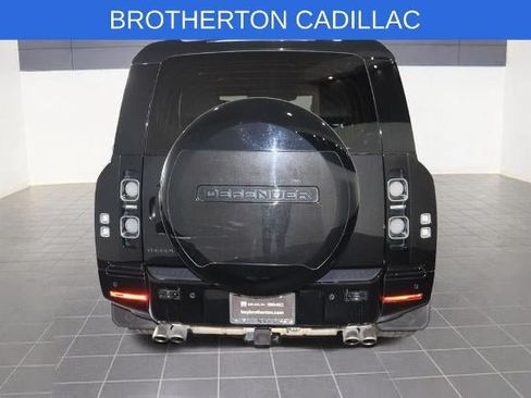 Used 2025 Land Rover Defender 130 V8 AWD/4WD image 4