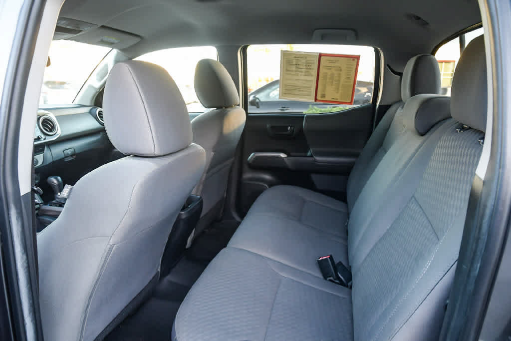 Certified 2022 Toyota Tacoma SR5 RWD image 18