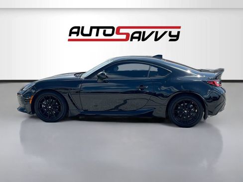 Used 2024 Toyota GR86 Premium RWD image 4