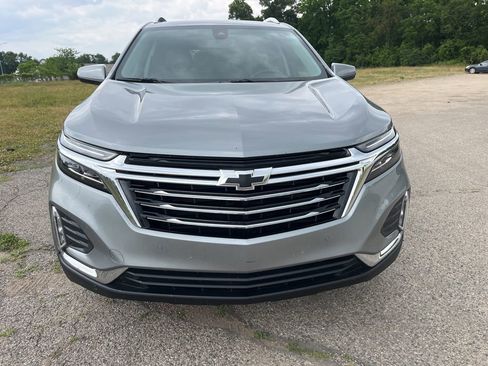 Used 2023 Chevrolet Equinox Premier w/ LPO, Floor Liner Package AWD/4WD image 6