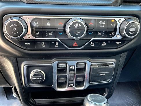 Used 2021 Jeep Gladiator Overland AWD/4WD image 25