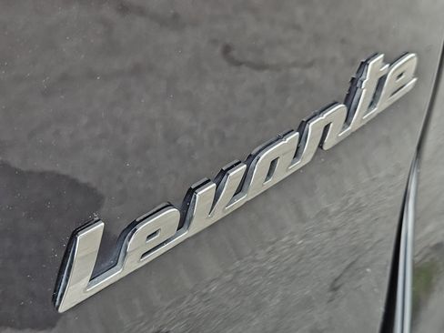 Used 2018 Maserati Levante AWD/4WD image 13