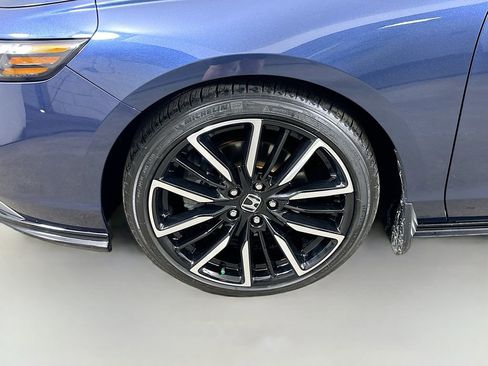 Used 2024 Honda Accord Touring image 8