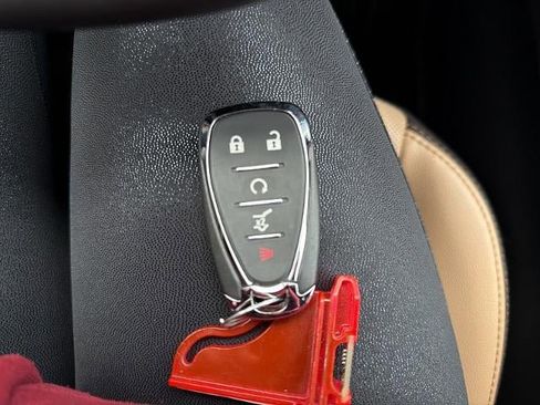 Used 2024 Chevrolet Equinox Premier image 28