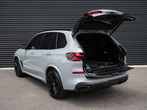 Used 2025 BMW X5 M60i AWD/4WD image 31