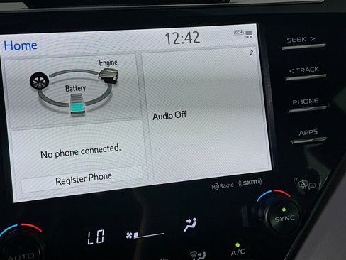 Used 2020 Toyota Camry XLE image 21