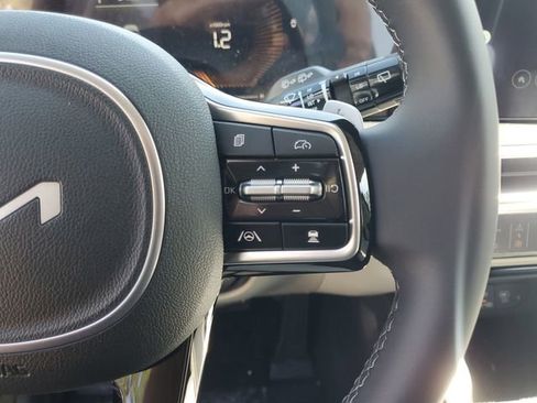 New 2025 Kia Sorento EX image 11