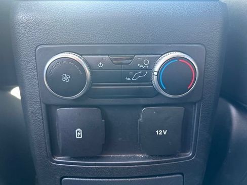 Used 2023 Ford Explorer XLT w/ Equipment Group 202A RWD image 21