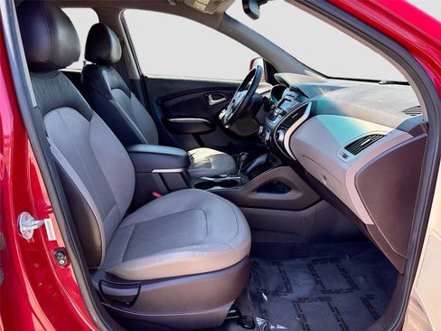 Used 2013 Hyundai Tucson Limited image 24