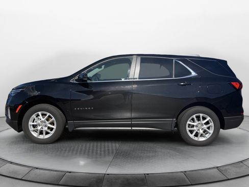 Used 2023 Chevrolet Equinox LT AWD/4WD image 3