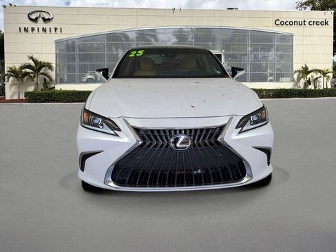 Used 2025 Lexus ES 350 350 w/ Premium Package image 2