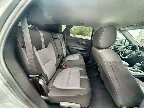 Used 2025 Chevrolet Blazer LT FWD image 26