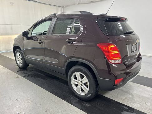 Used 2021 Chevrolet Trax LT w/ LT Convenience Package AWD/4WD image 7