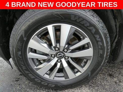 Used 2023 Nissan Pathfinder SL AWD/4WD image 4