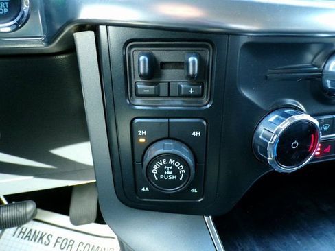 Used 2022 Ford F150 Lariat image 33