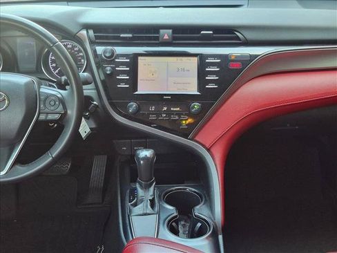 Used 2020 Toyota Camry SE w/ Carpet Mat Package FWD image 13