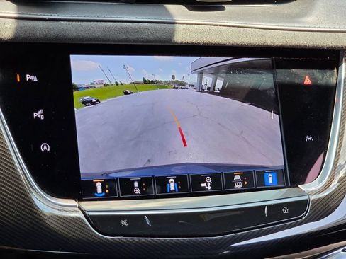 Used 2025 Cadillac XT6 Premium Luxury w/ Platinum Package AWD/4WD image 25