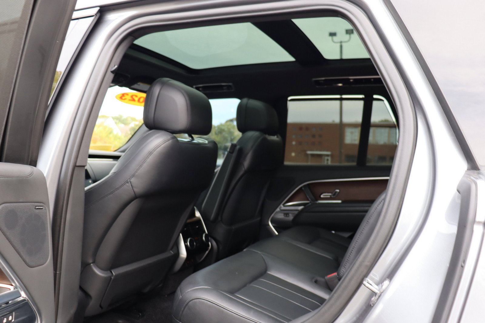Used 2023 Land Rover Range Rover SE AWD/4WD image 13