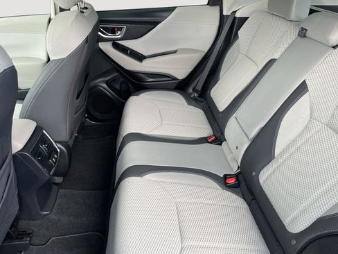 Used 2019 Subaru Forester Premium AWD/4WD image 13