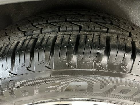 Used 2020 Nissan Pathfinder SV image 33