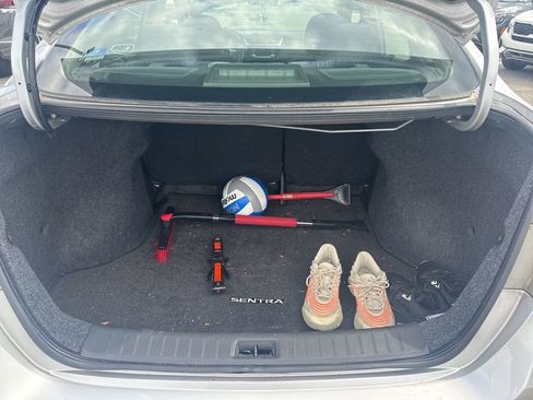 Used 2017 Nissan Sentra SV image 17