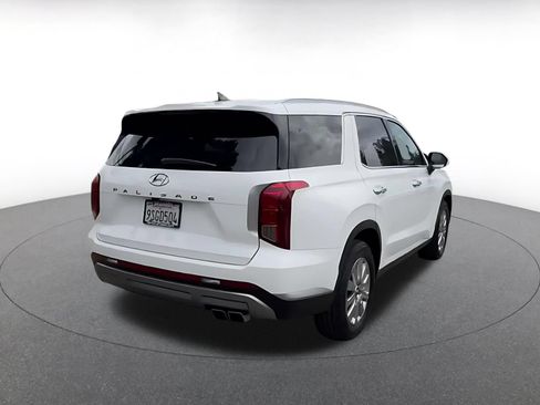 Used 2025 Hyundai Palisade SEL FWD image 12