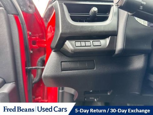 Used 2019 Lexus UX 200 image 11