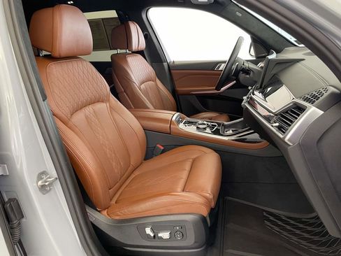 Used 2023 BMW X7 xDrive40i w/ Executive Package image 24