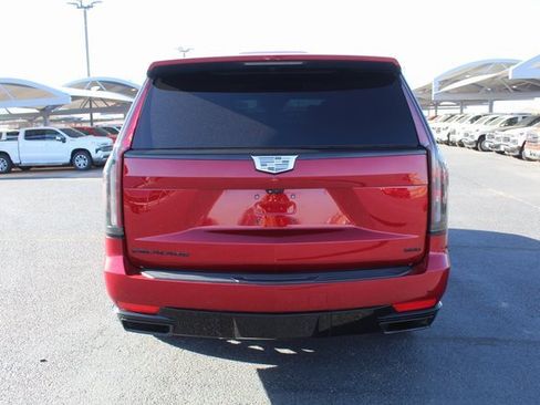 Used 2021 Cadillac Escalade Sport w/ Driver Assist Tech Package image 4