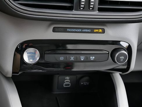 Used 2024 Ford Escape SE FWD image 23