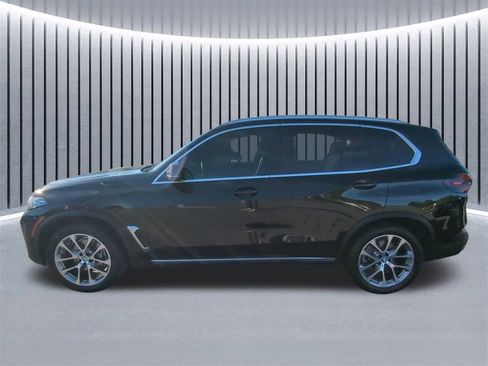 Certified 2024 BMW X5 sDrive40i w/ Premium Package image 8