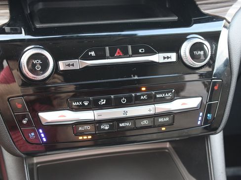 Used 2022 Ford Explorer Limited RWD image 18