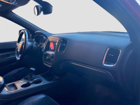 Used 2018 Dodge Durango GT image 29