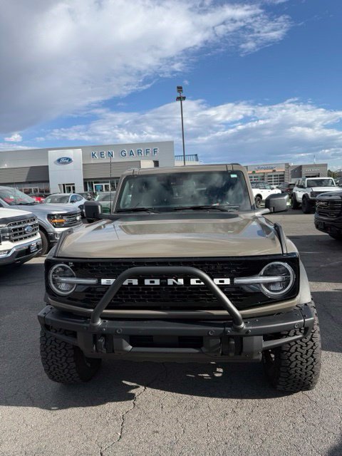 Used 2025 Ford Bronco Badlands AWD/4WD image 2