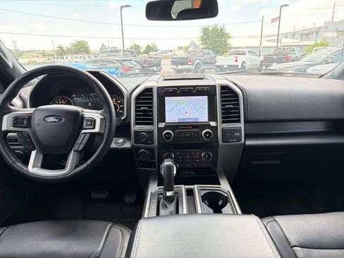 Used 2020 Ford F150 Lariat w/ Equipment Group 502A Luxury AWD/4WD image 12