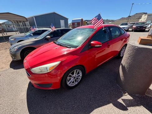 Used 2015 Ford Focus SE w/ Reverse Sensing Package FWD image 1