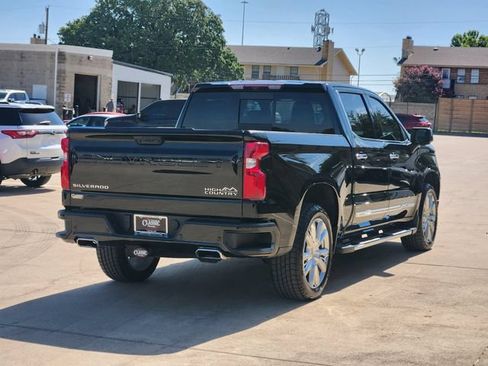 Used 2024 Chevrolet Silverado 1500 High Country w/ High Country Premium Package AWD/4WD image 15