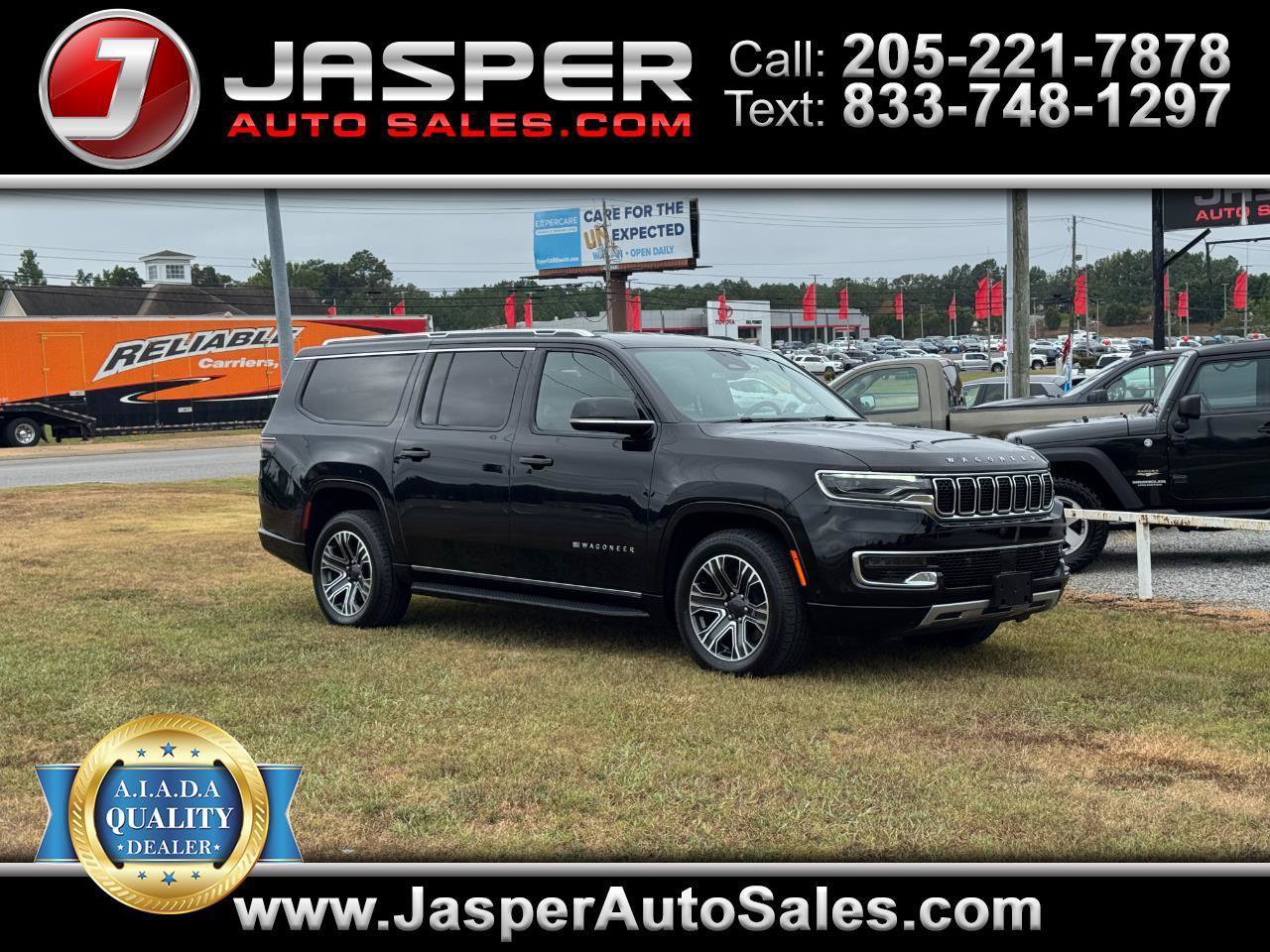 Used 2024 Jeep Wagoneer L Series II AWD/4WD image 1