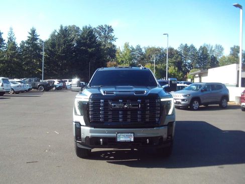 Used 2026 GMC Sierra 2500 Denali Ultimate AWD/4WD image 8